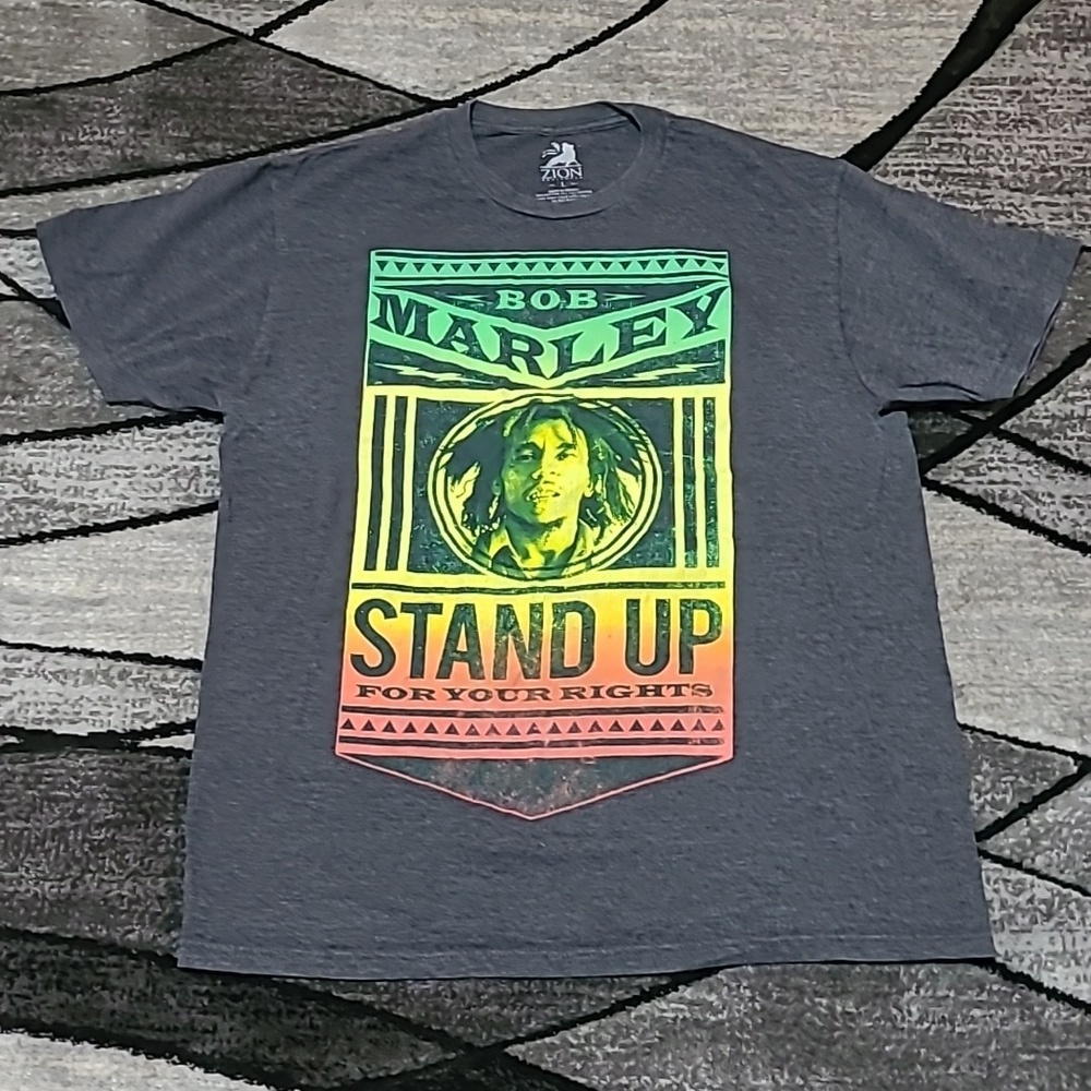 BOB MARLEY STAND UP FOR YOUR RIGHTS GRAPHIC CREW-NECK TEE-SHIRT ZION ROOTSWEAR